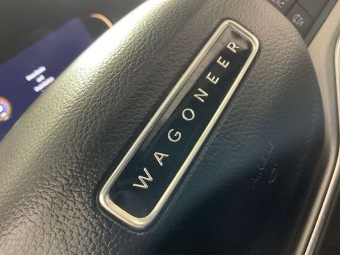 Used 2024 Jeep Wagoneer L Series II AWD/4WD image 52