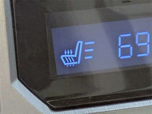 Used 2019 Toyota Tundra Limited image 24