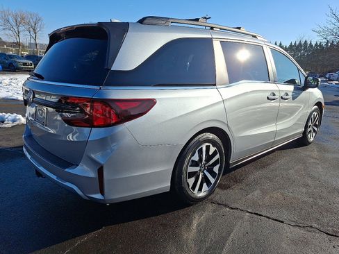 Used 2025 Honda Odyssey EX-L image 6