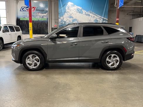 Used 2024 Hyundai Tucson SEL AWD/4WD image 2