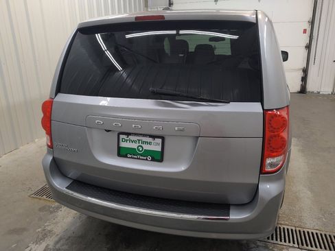 Used 2018 Dodge Grand Caravan SE FWD image 7