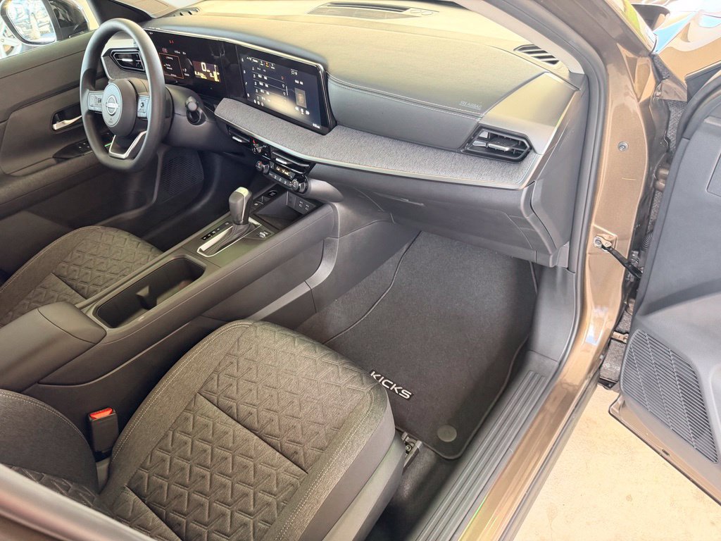 Used 2026 Nissan Kicks SV w/ Cold Weather Package FWD image 36