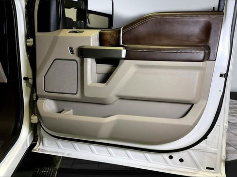 Used 2019 Ford F350 Limited image 29