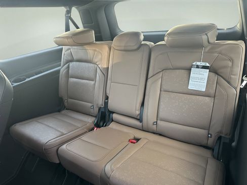 New 2026 Lincoln Navigator L Black Label AWD/4WD image 12
