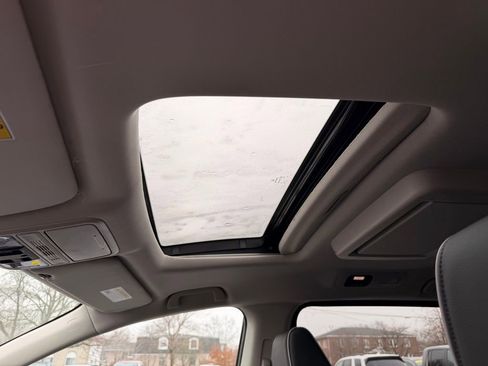 New 2026 Honda Odyssey Touring image 15