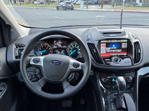 Used 2014 Ford Escape Titanium w/ Equipment Group 401A FWD image 14