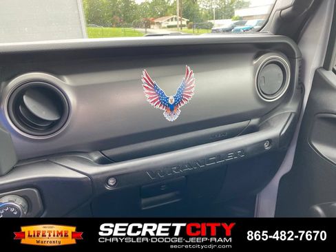 Used 2021 Jeep Wrangler Sport AWD/4WD image 15