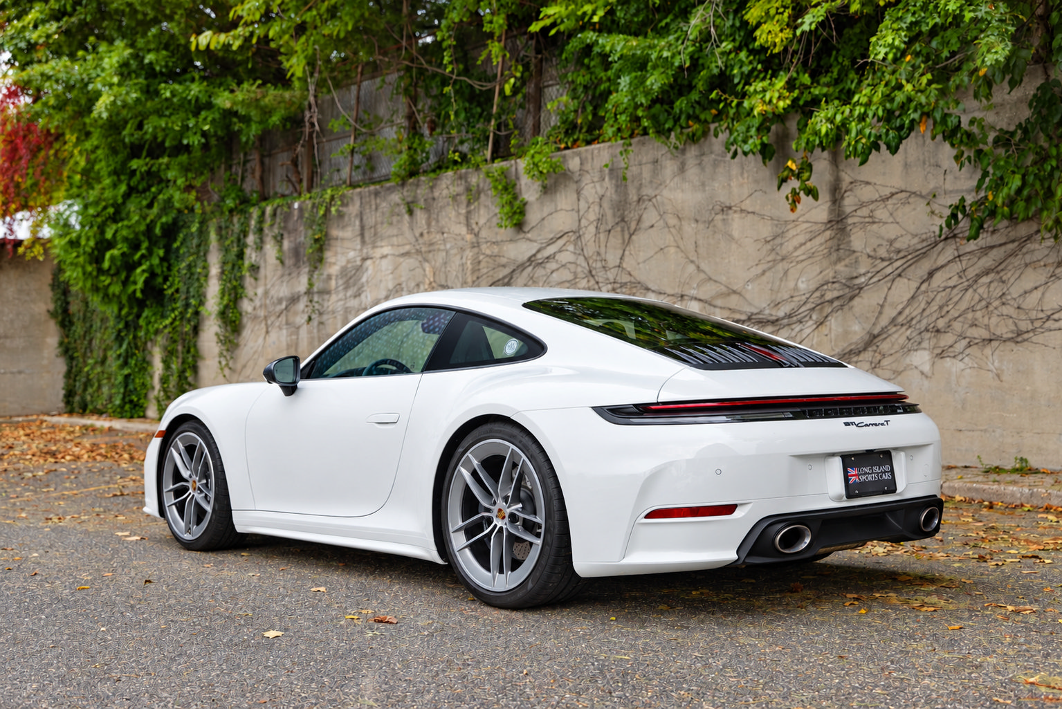 Used 2025 Porsche 911 Carrera RWD image 6