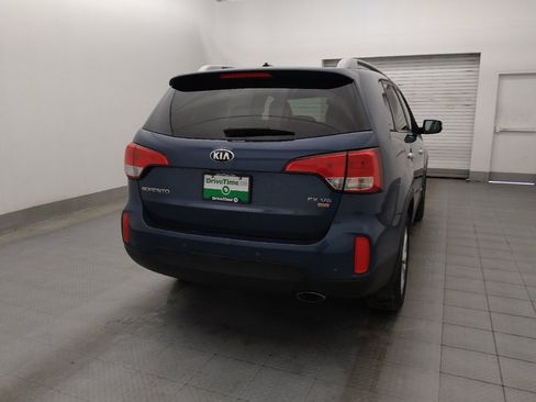Used 2015 Kia Sorento EX AWD/4WD image 7