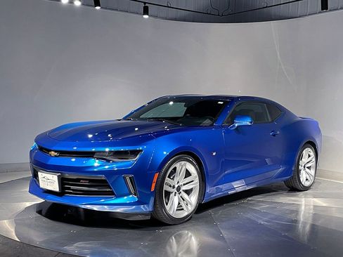 Used 2018 Chevrolet Camaro LT w/ RS Package RWD image 2