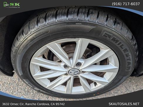 Used 2018 Volkswagen Beetle 2.0T S w/ Style & Comfort Package For S FWD image 29