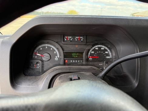 Used 2010 Ford E-350 and Econoline 350 Extended Wagon Super Duty image 15