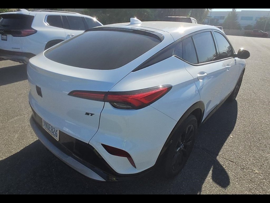 Used 2024 Buick Envista Sport Touring FWD image 5