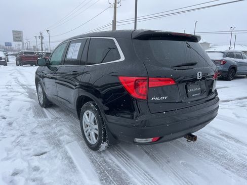 Used 2016 Honda Pilot LX image 3