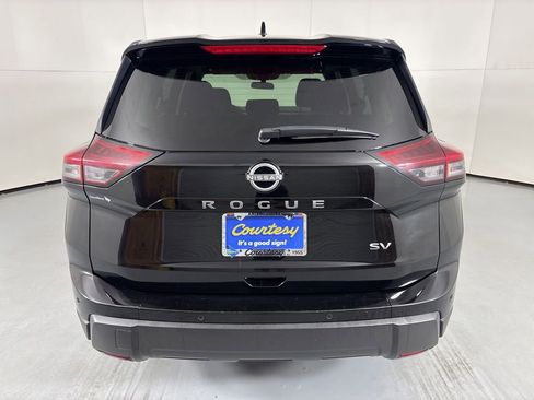 Used 2024 Nissan Rogue SV FWD image 7