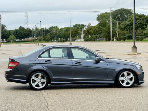 Used 2011 Mercedes-Benz C 300 4MATIC Sedan image 4
