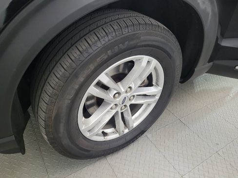 Used 2020 Ford Explorer XLT w/ Comfort Package AWD/4WD image 31