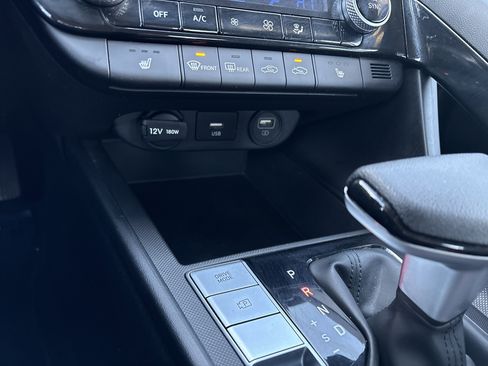 Used 2023 Hyundai Elantra Blue image 29