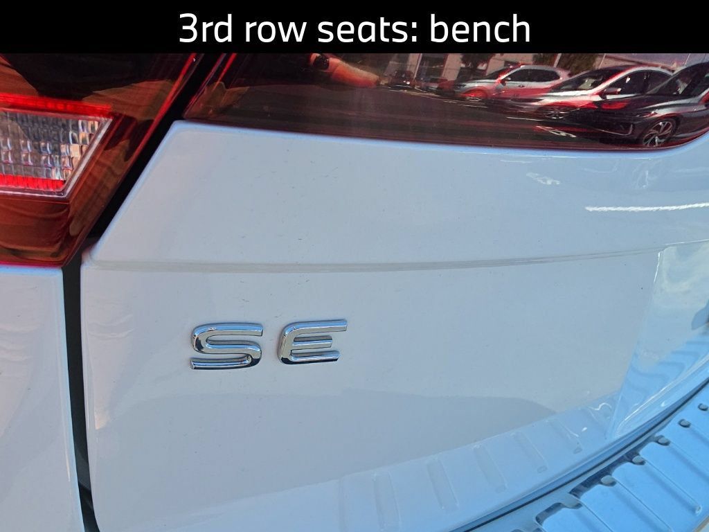 Certified 2023 Volkswagen Tiguan SE FWD image 14