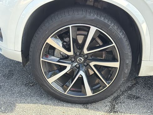 Used 2022 Volvo XC90 T6 Momentum w/ Climate Package AWD/4WD image 33