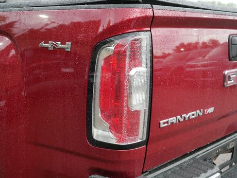 Used 2019 GMC Canyon SLT w/ Driver Alert Package AWD/4WD image 17