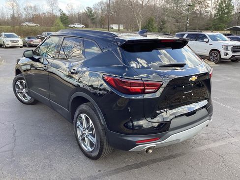 Used 2024 Chevrolet Blazer LT w/ Convenience Package FWD image 2