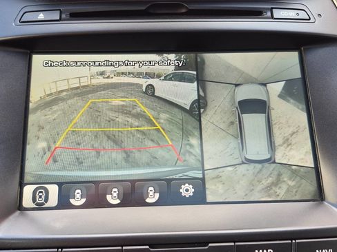 Used 2017 Hyundai Santa Fe FWD image 39