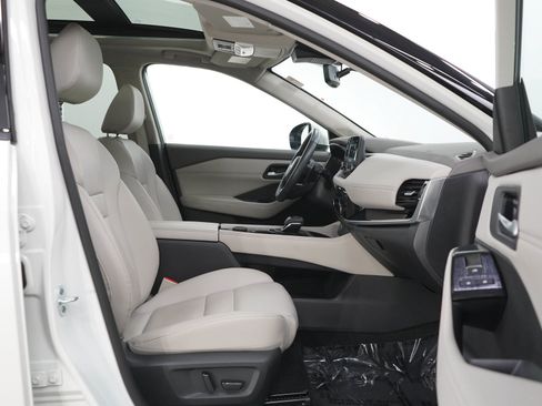 Used 2023 Nissan Rogue SL w/ SL Premium Package AWD/4WD image 12