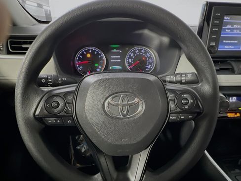 Used 2019 Toyota RAV4 XLE image 18