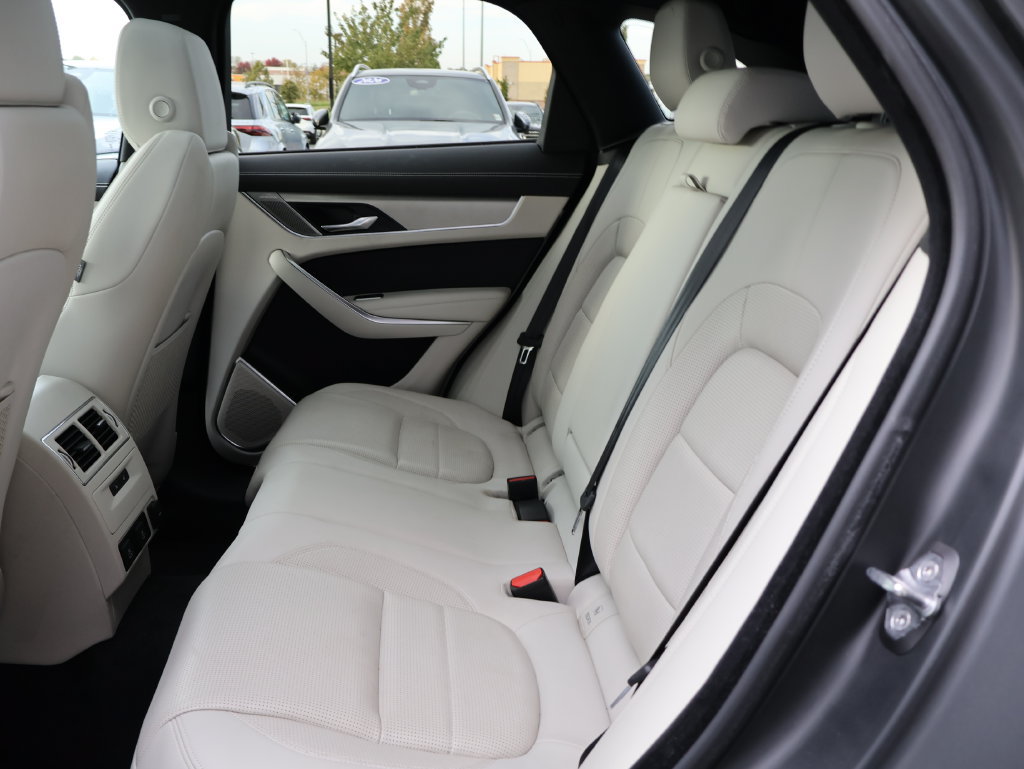 Used 2025 Jaguar F-PACE R-Dynamic S AWD/4WD image 12