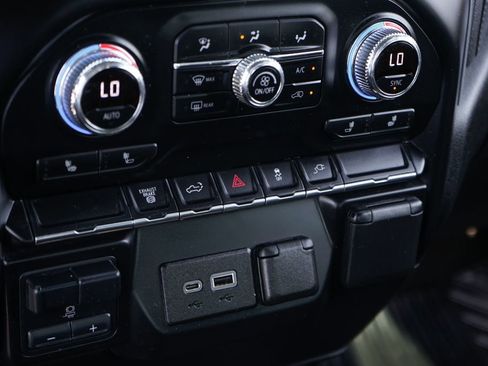 Used 2021 GMC Sierra 2500 SLE w/ Fleet Comfort Package image 31