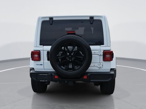 Used 2021 Jeep Wrangler Unlimited Sahara w/ Cold Weather Group image 4