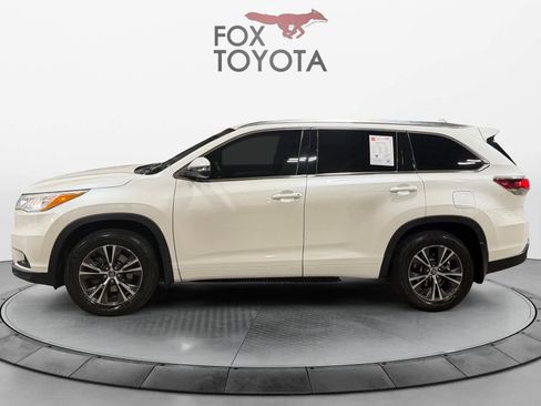 Used 2016 Toyota Highlander XLE image 3