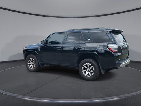 Used 2024 Toyota 4Runner TRD Off-Road AWD/4WD image 6
