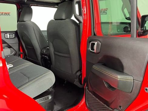 Used 2024 Jeep Wrangler Unlimited Sahara image 26