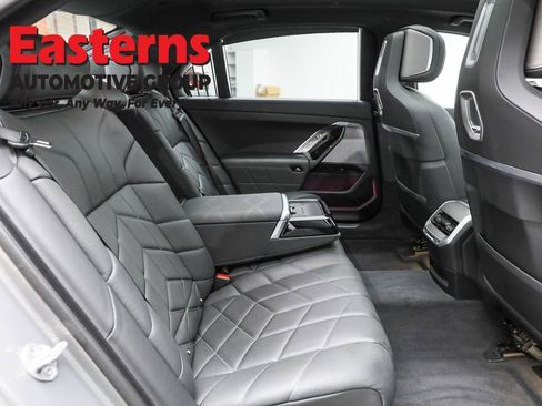 Used 2023 BMW 760i xDrive w/ Executive Package AWD/4WD image 27