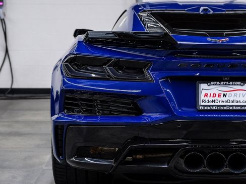 Used 2025 Chevrolet Corvette Z06 w/ Battery Protection Package image 48