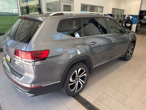 Used 2023 Volkswagen Atlas SEL AWD/4WD image 6