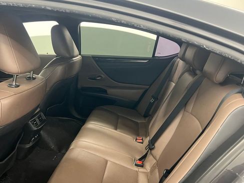 Used 2022 Lexus ES 300h FWD image 10