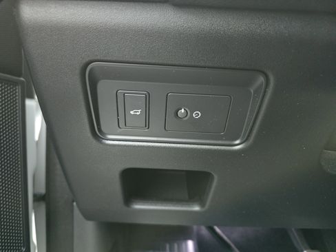 Used 2022 Land Rover Discovery S R-Dynamic image 26