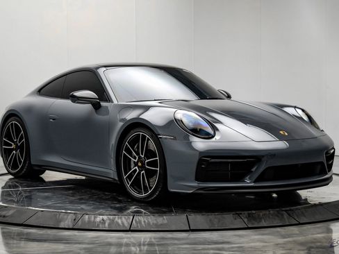 Used 2024 Porsche 911 Carrera GTS RWD image 21