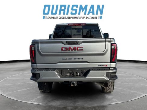 Used 2025 GMC Sierra 2500 AT4 w/ Technology Package AWD/4WD image 5