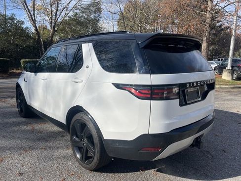 Used 2024 Land Rover Discovery Metropolitan Edition image 7