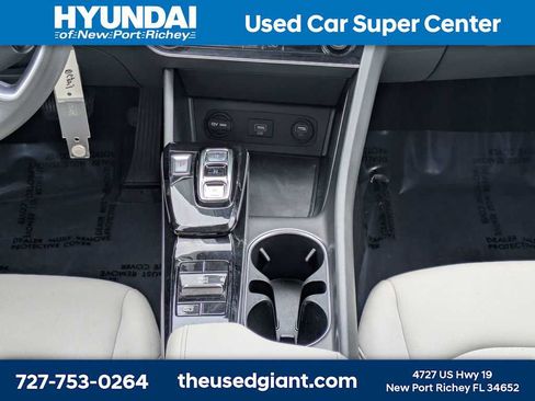 Used 2023 Hyundai Sonata SE w/ Preferred Accessory Package FWD image 18