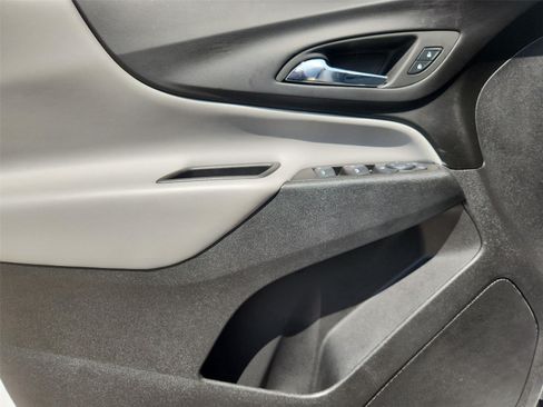 Used 2024 Chevrolet Equinox LS w/ LS Convenience Package FWD image 21