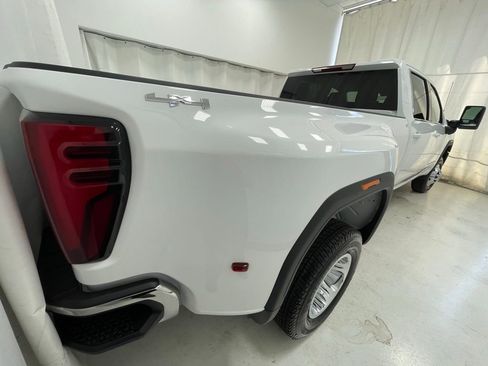 New 2026 GMC Sierra 3500 SLE w/ SLE Value Package AWD/4WD image 7