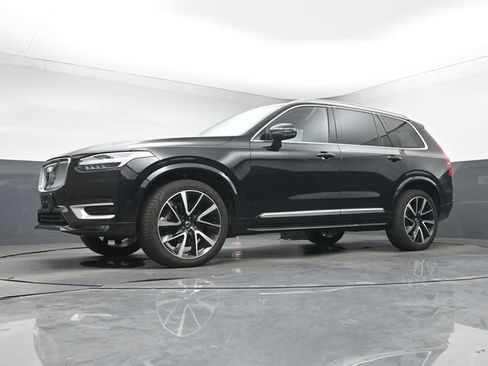 Used 2024 Volvo XC90 B6 Ultimate w/ Protection Package Premier AWD/4WD image 13
