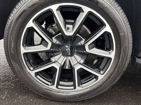 Used 2022 Chevrolet Tahoe RST w/ Luxury Package image 10