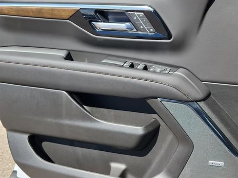 New 2026 Chevrolet Suburban High Country AWD/4WD image 6