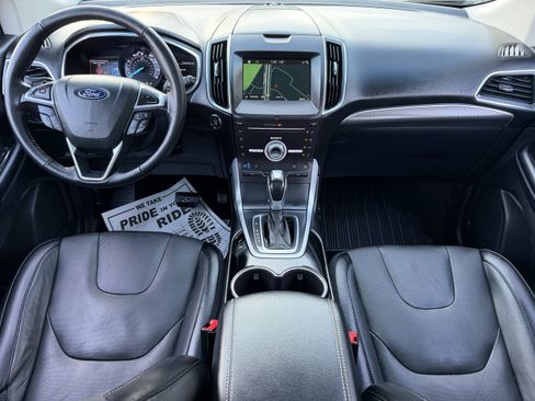 Used 2018 Ford Edge Titanium w/ Equipment Group 301A AWD/4WD image 24